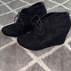 Black wedged booties